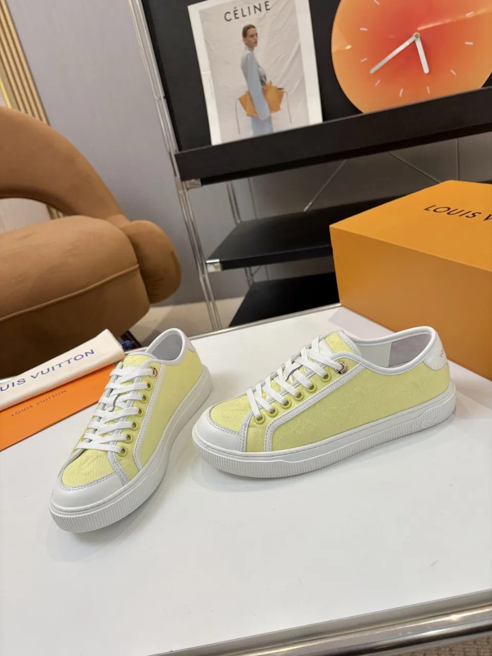 p580🐮🐮 LV couple skate shoes｜Classic jacquard, the ultimate code for a sweet outing! 👫** This pair of shoes is Louis Vuitton's love letter to fashionistas💌 - **classic presbyopic skate shoes**, the perfect choice for couples to go out on the street!  🔸 **Luxury details are a must-have**: Jacquard fabric  🔸 **So comfortable that you don’t want to take it off**: The sheepskin lining is skin-friendly and breathable, warm in autumn and winter without stuffing your feet, refreshing in spring and summer without being sticky, and you can wear it with a high-end feel in all seasons!  🔸 **Steady sense of security**: Non-slip rubber outsole, perfect grip, accompanying you through romantic streets.  **💑 Couple outfit inspiration**: ▪️ For boys, pair with leggings + baseball cap for a trendy street look!  ▪️ Girls can wear short skirts or shark pants, and the sweet and cool style is easy to choose~ **#Louis Vuitton #couple shoes #presbyopia classic** **👉 Click to collect and become the most fashionable CP in the circle of friends with him! ** Fabric: Imported cowhide/classic jacquard fabric Lining: Sheepskin lining Sole: Original rubber sole Size: Women’s size 35-42 (40/41/42 customized) Men’s size 39-45 (39.45 customized)